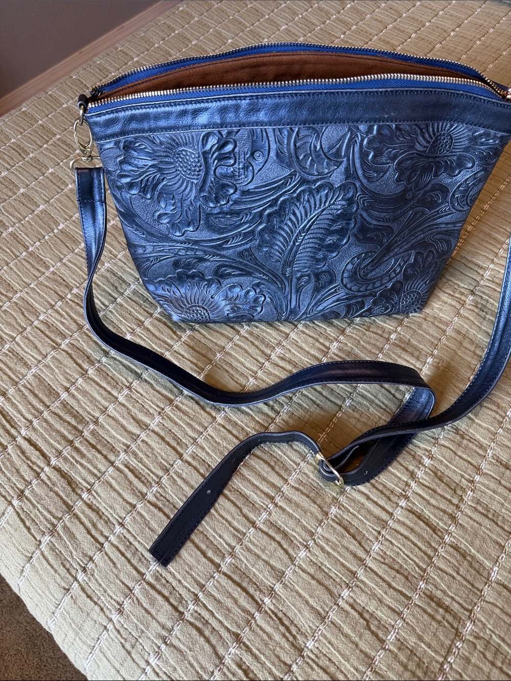 Embossed Floral Crossbody Bag - Blue
